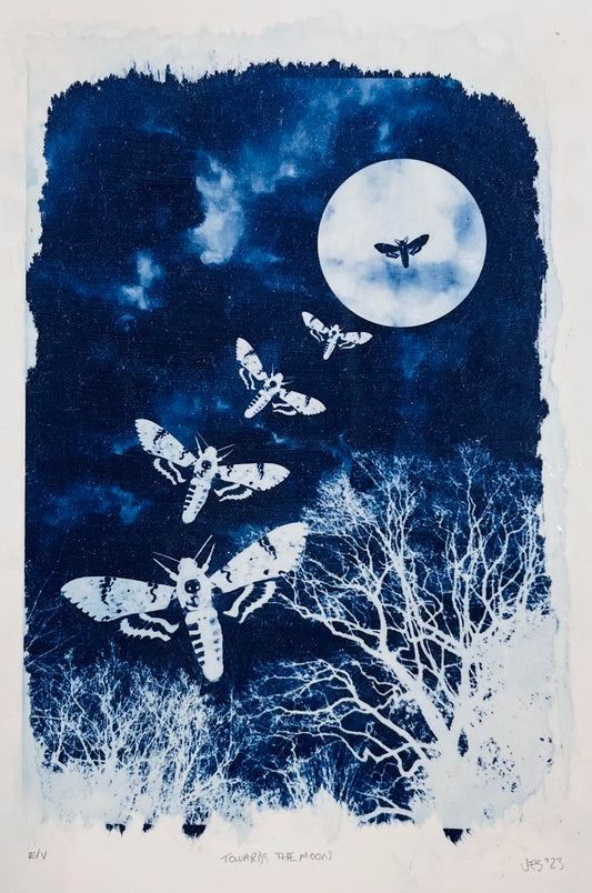 Towards the Moon (blue)