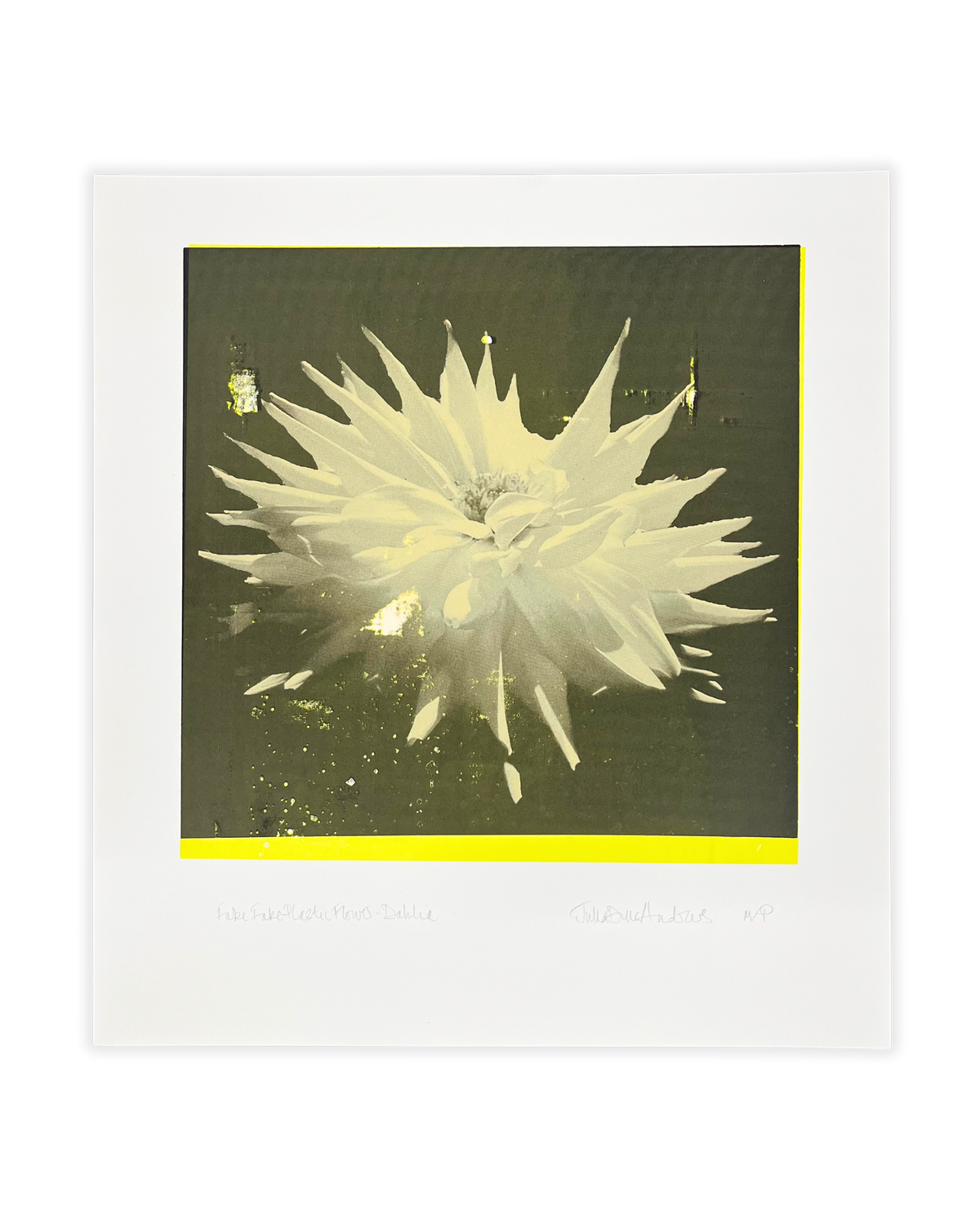 Fake Fake Plastic Flowers - Dahlia